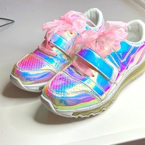 YRU Aiire Atlantis holographic light up sneakers size 7